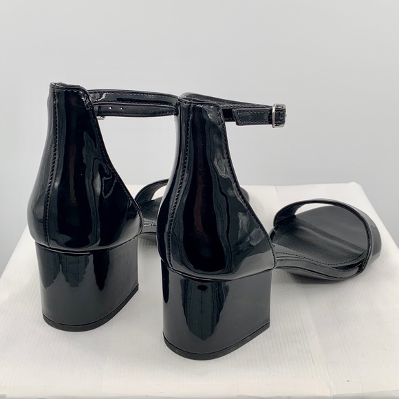 NWT Steve Madden Irene Women’s Black Patent Sandals Shoes - Picture 4 of 14